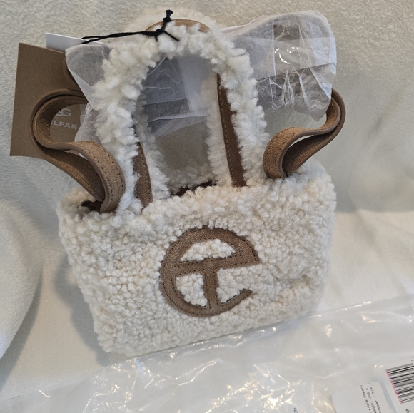 BNWT UGG x Telfar Collab Shearling Mini Shopper - Picture 3 of 12